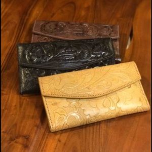 Women’s Hand Tooled leather Wallet Clutch